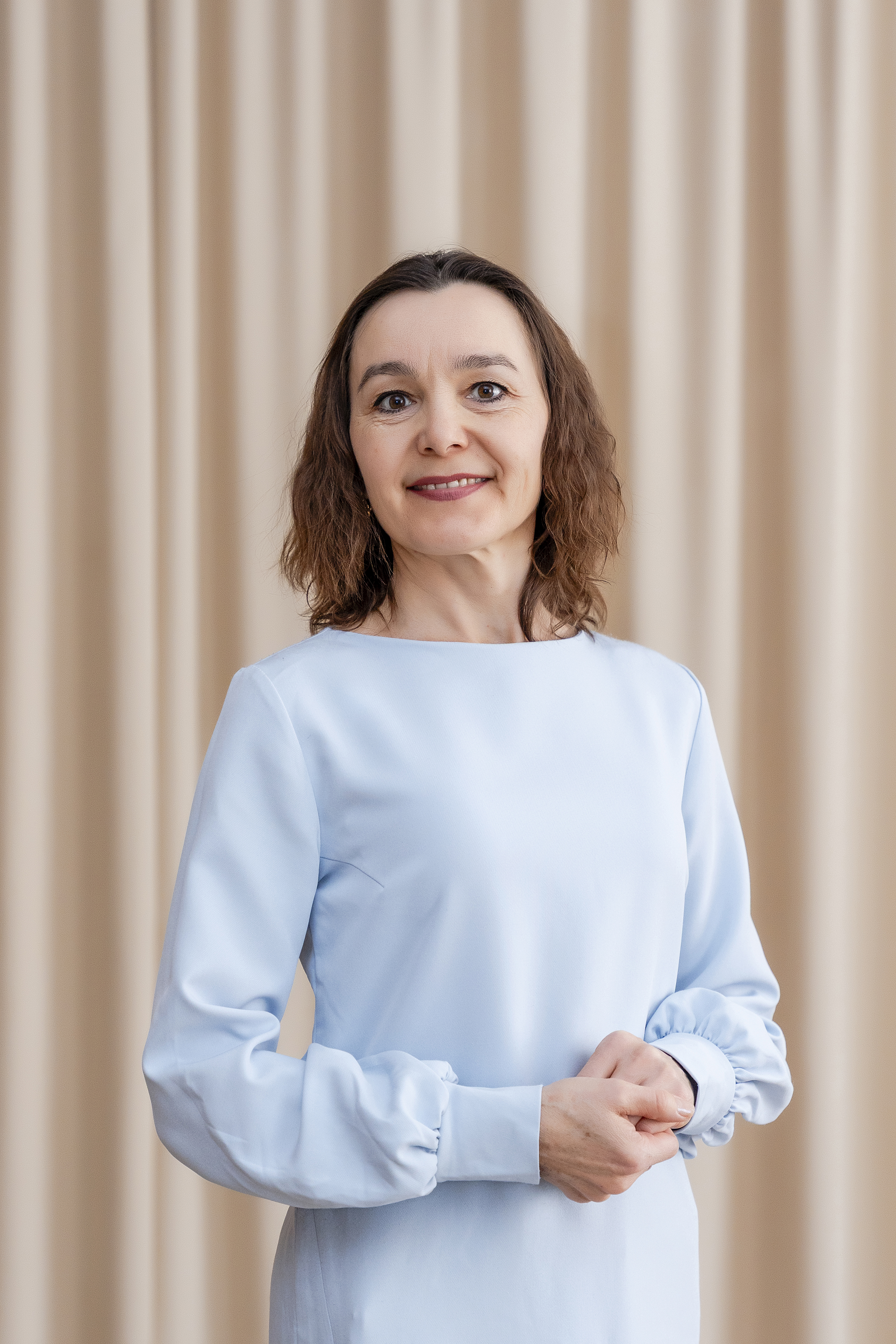 Учитель физической культуры высшей категории Садретдинова Алина Анасовна.